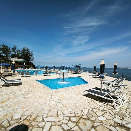 Matthews Beach House Vlore Ngoại thất bức ảnh