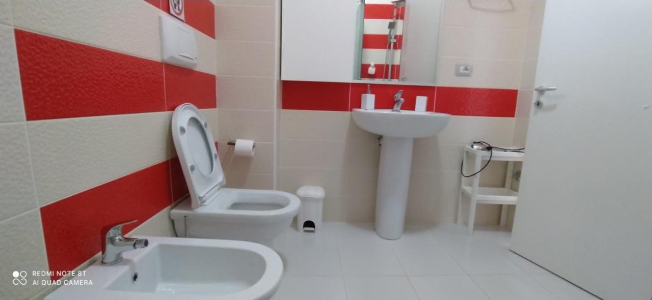 Matthews Beach House Vlore Ngoại thất bức ảnh