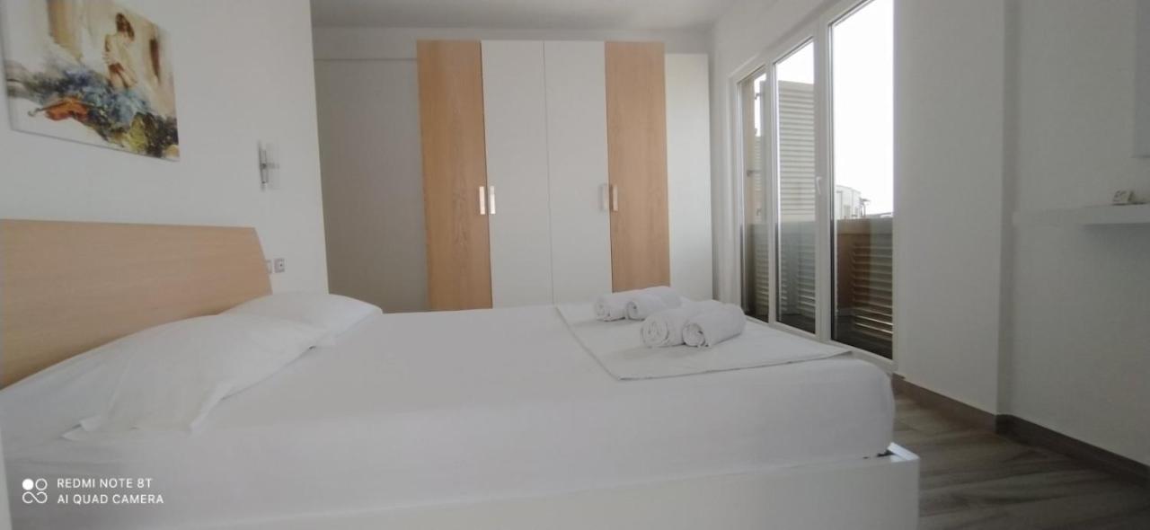 Matthews Beach House Vlore Ngoại thất bức ảnh