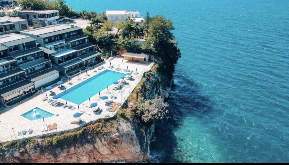 Matthews Beach House Vlore Ngoại thất bức ảnh