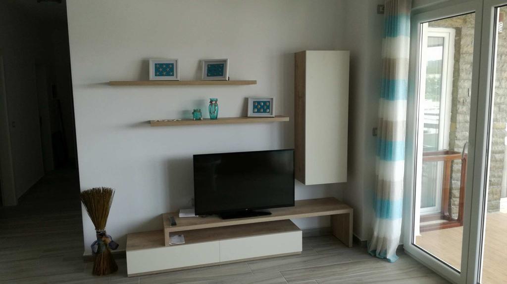 Matthews Beach House Vlore Ngoại thất bức ảnh